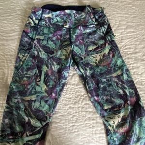 Lululemon pattern capris